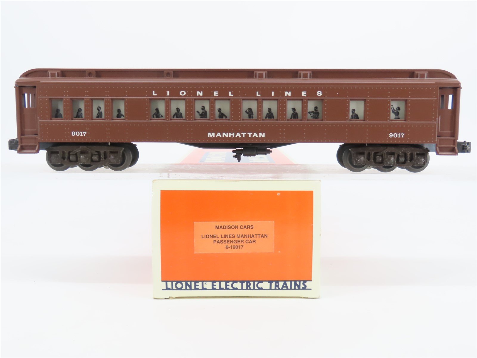 O Gauge 3-Rail Lionel 6-19017 Lionel Lines Madison Passenger #9017 "Manhattan"
