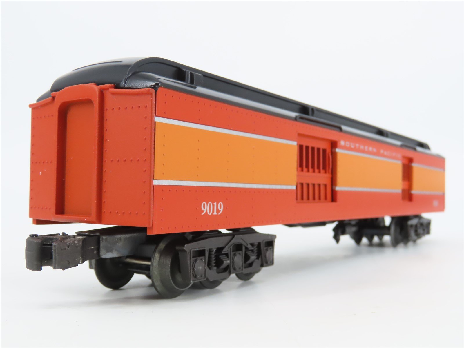 O Gauge 3-Rail Lionel 6-19019 SP Daylight HW Madison Baggage Passenger #9019