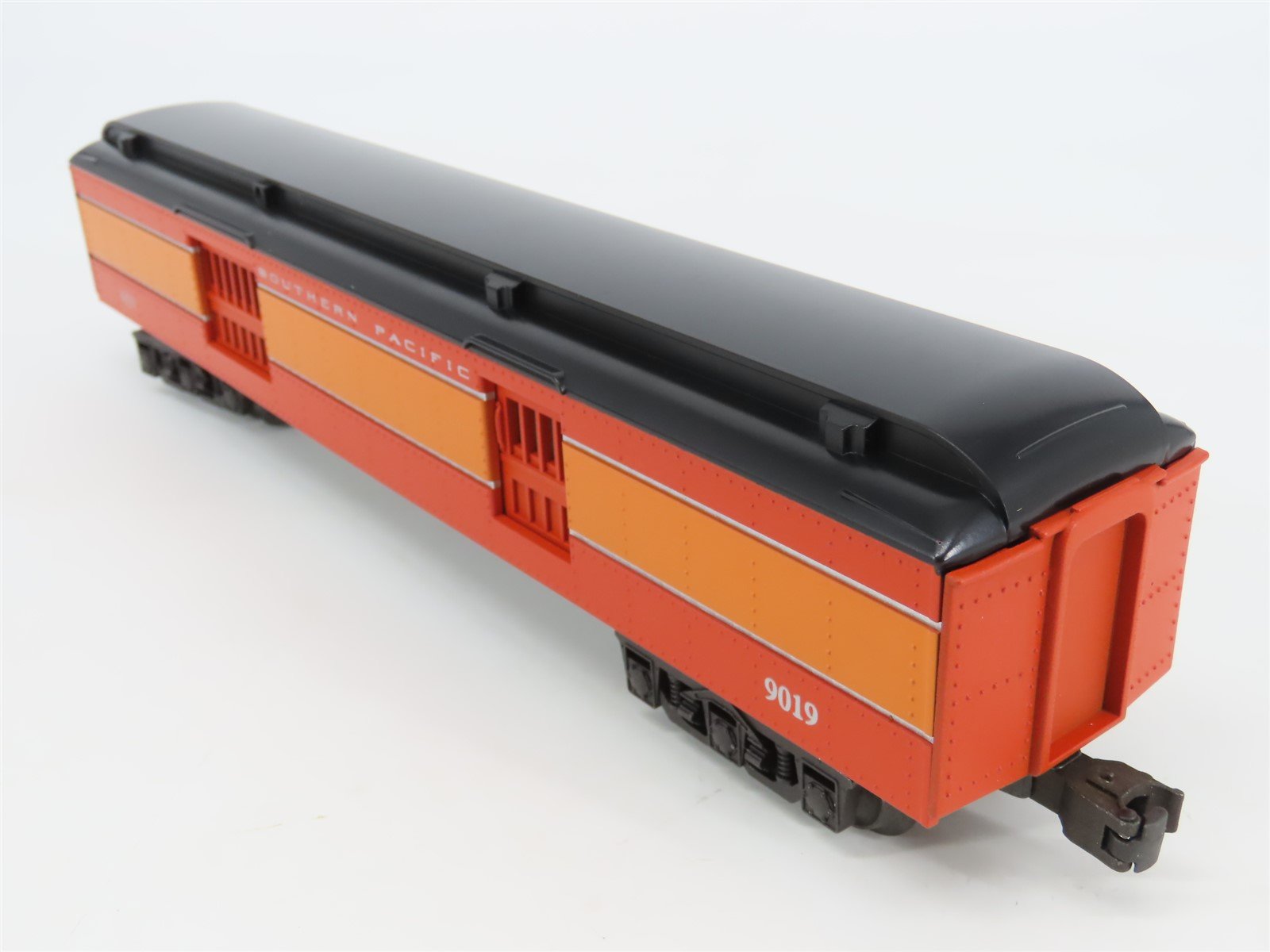O Gauge 3-Rail Lionel 6-19019 SP Daylight HW Madison Baggage Passenger #9019