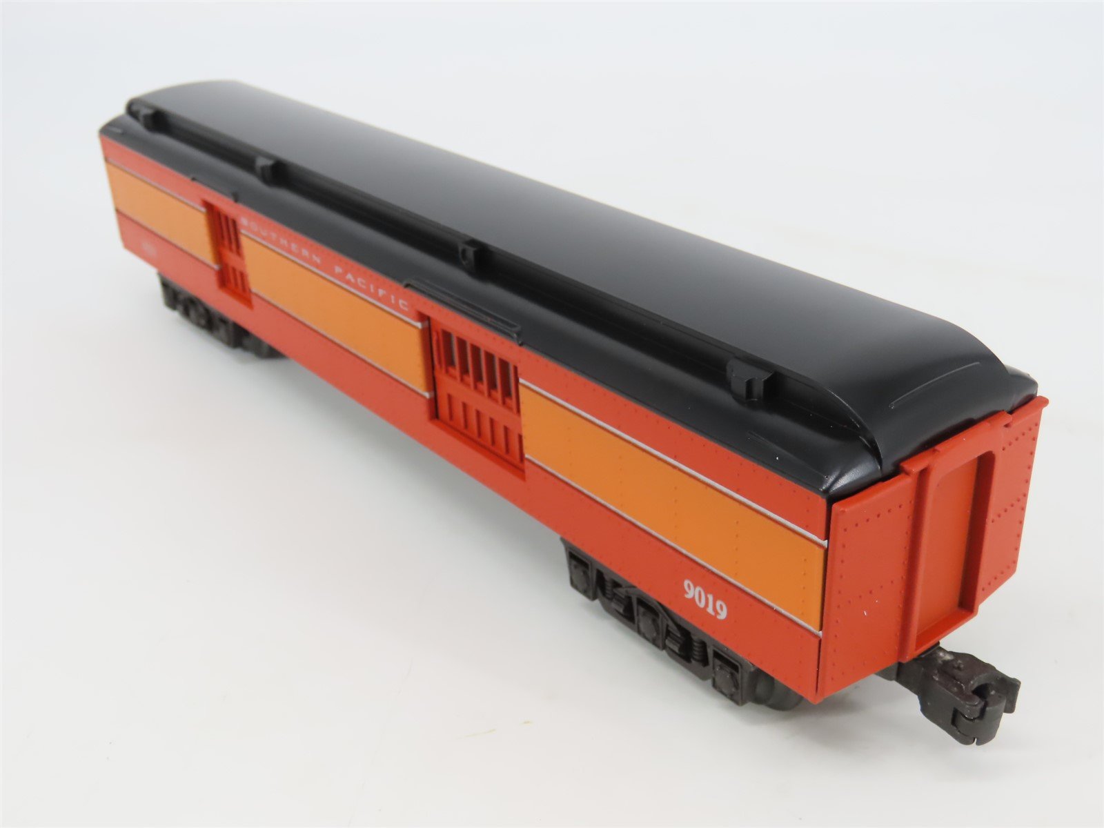 O Gauge 3-Rail Lionel 6-19019 SP Daylight HW Madison Baggage Passenger #9019