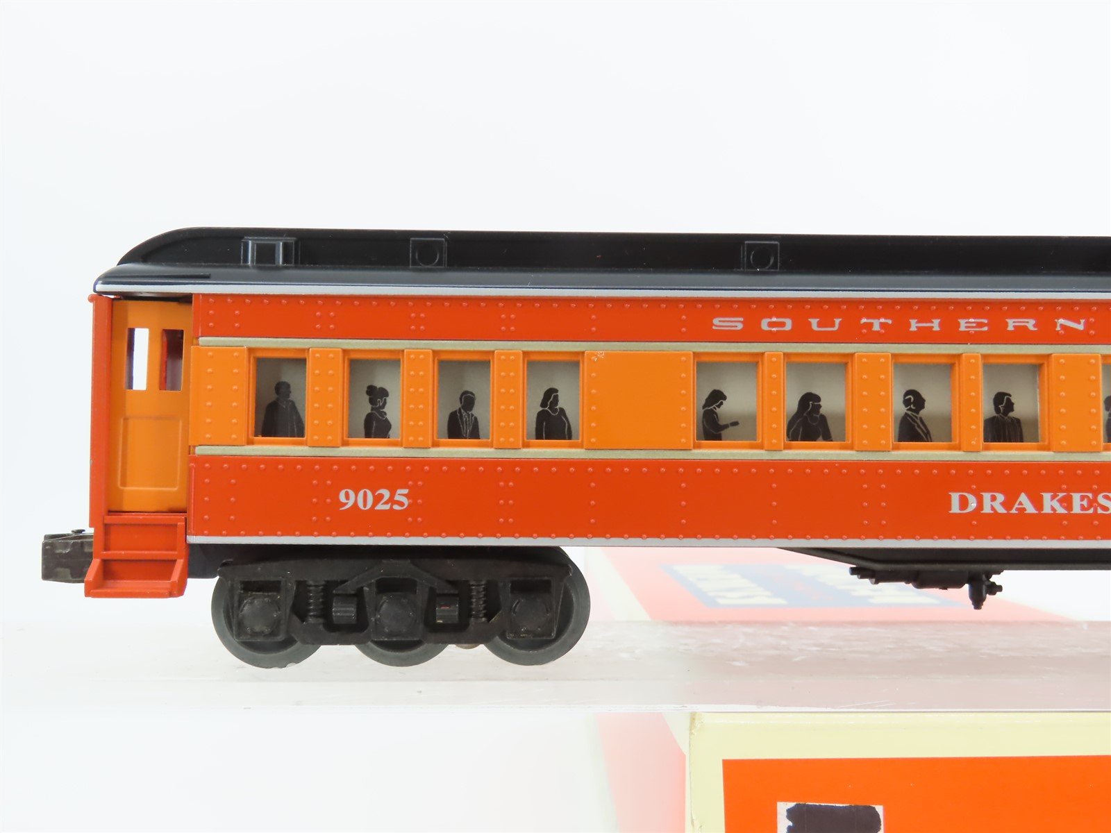 O Gauge 3-Rail Lionel 6-19025 SP Daylight Madison Passenger #9025 