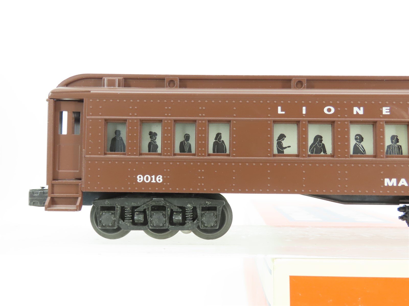 O Gauge 3-Rail Lionel 6-19016 Lionel Lines Madison Passenger #9016 