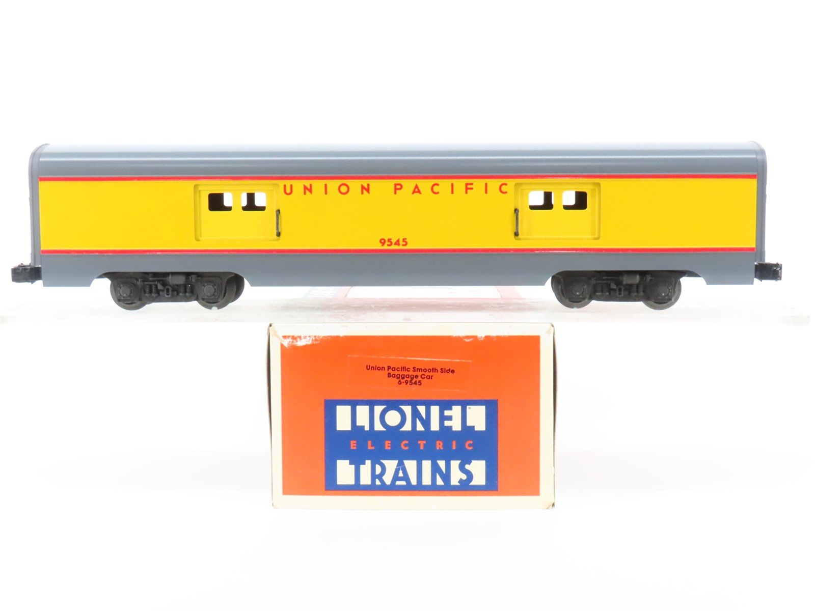 O Gauge 3-Rail Lionel 6-9545 UP Union Pacific Aluminum Baggage Passenger #9545