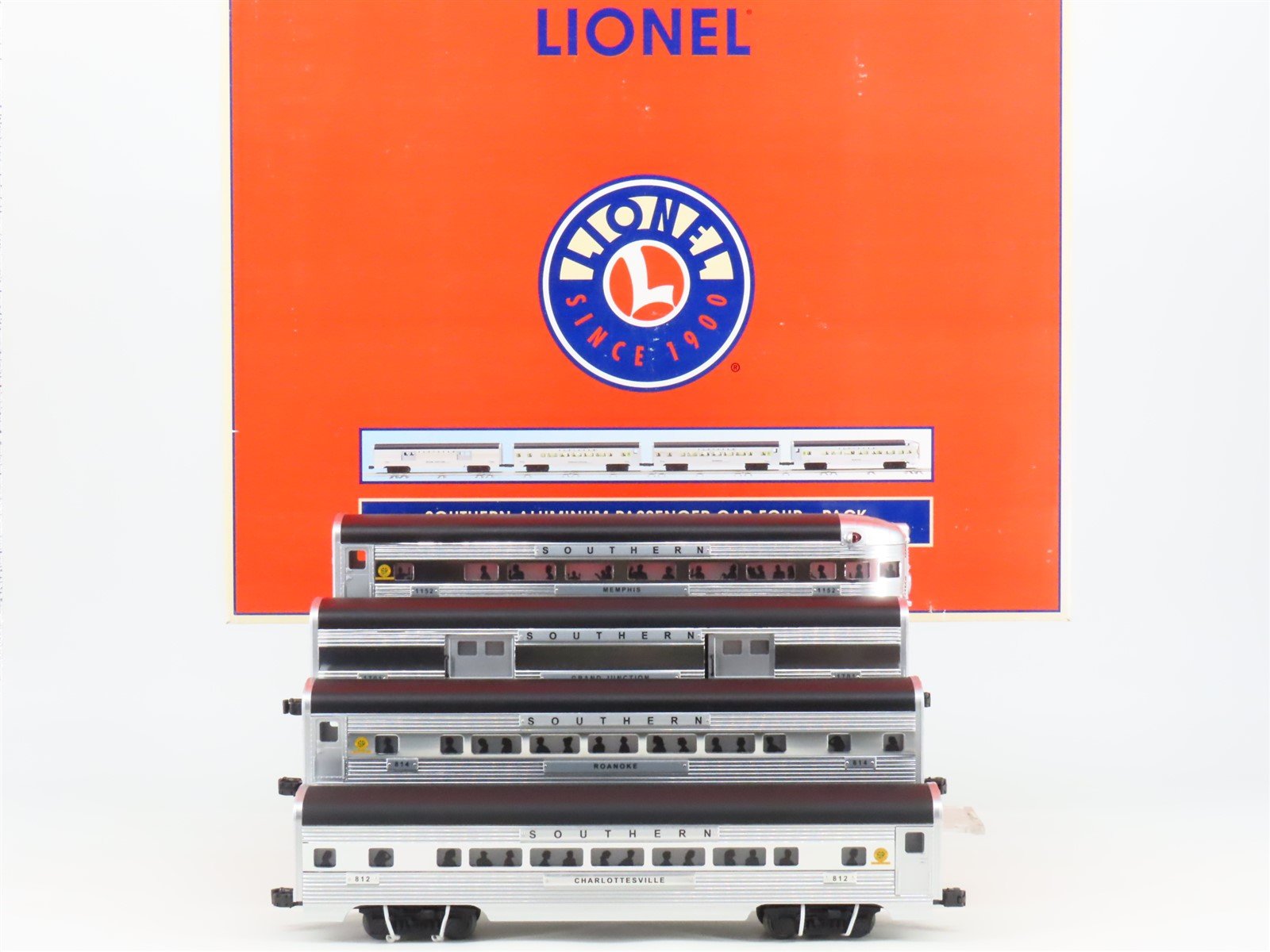O Gauge 3-Rail Lionel 6-39119 Southern Streamlined Aluminum 4-Car Passenger Set