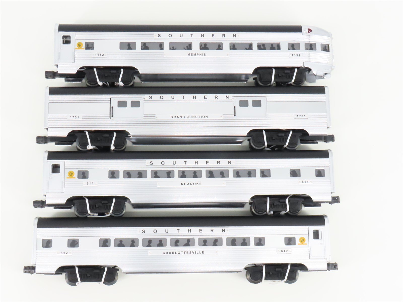 O Gauge 3-Rail Lionel 6-39119 Southern Streamlined Aluminum 4-Car Passenger Set