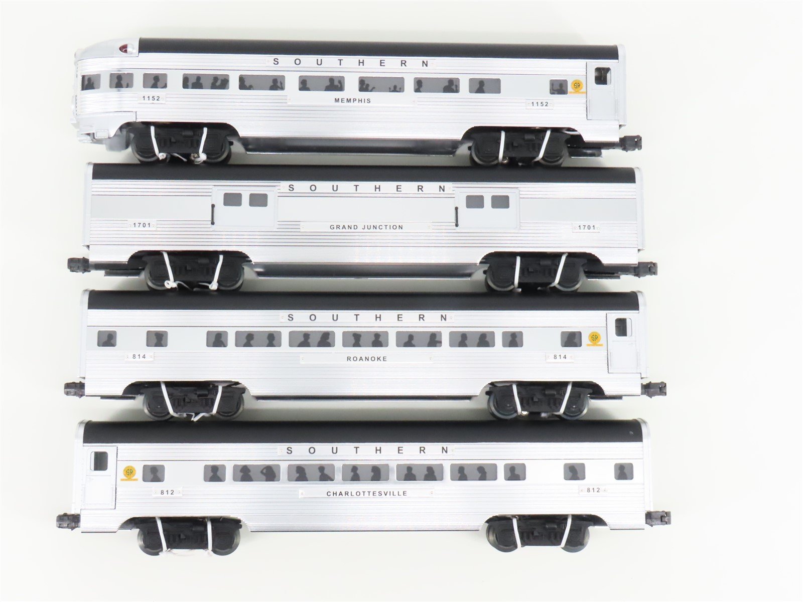 O Gauge 3-Rail Lionel 6-39119 Southern Streamlined Aluminum 4-Car Passenger Set