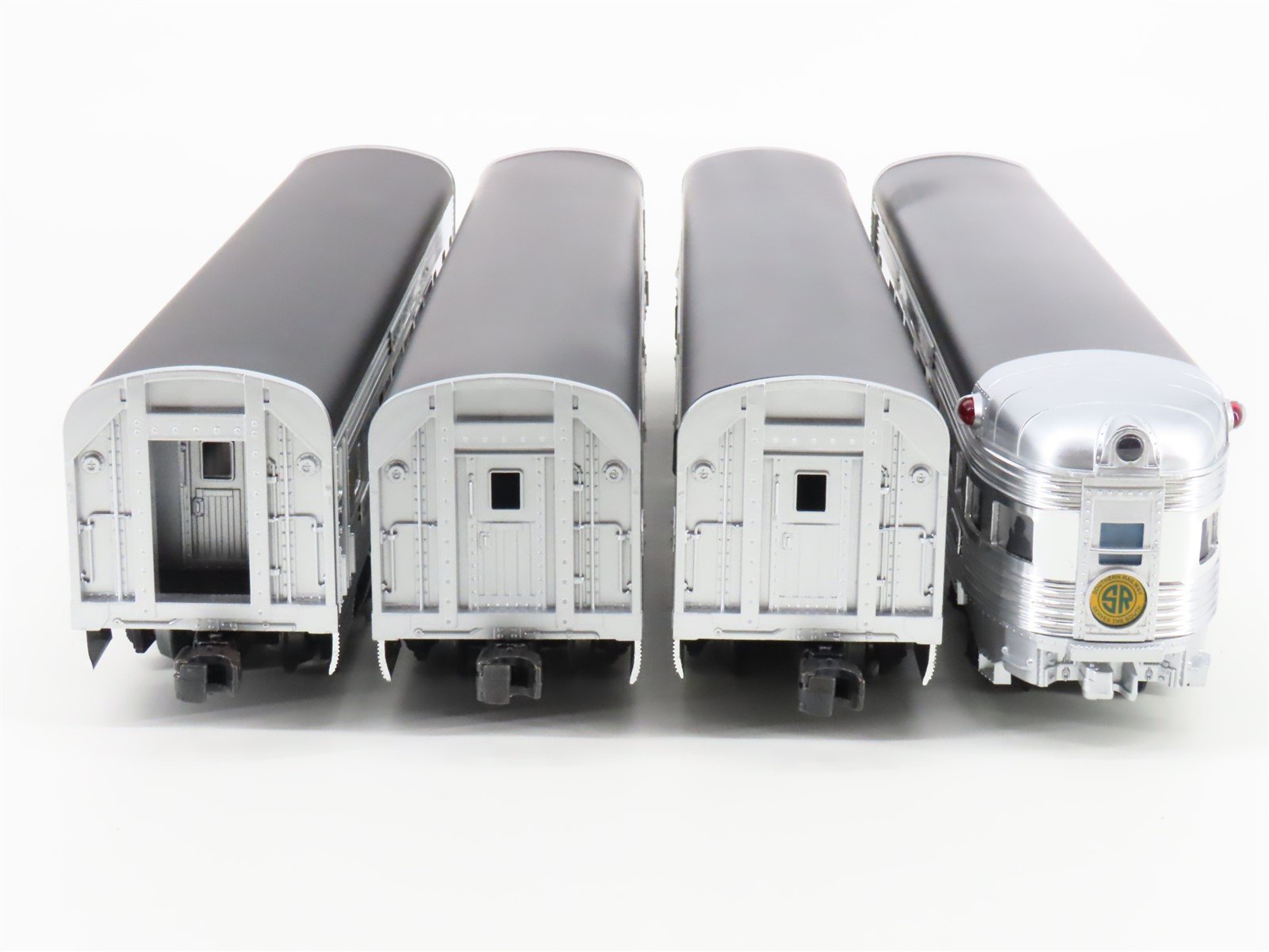 O Gauge 3-Rail Lionel 6-39119 Southern Streamlined Aluminum 4-Car Passenger Set