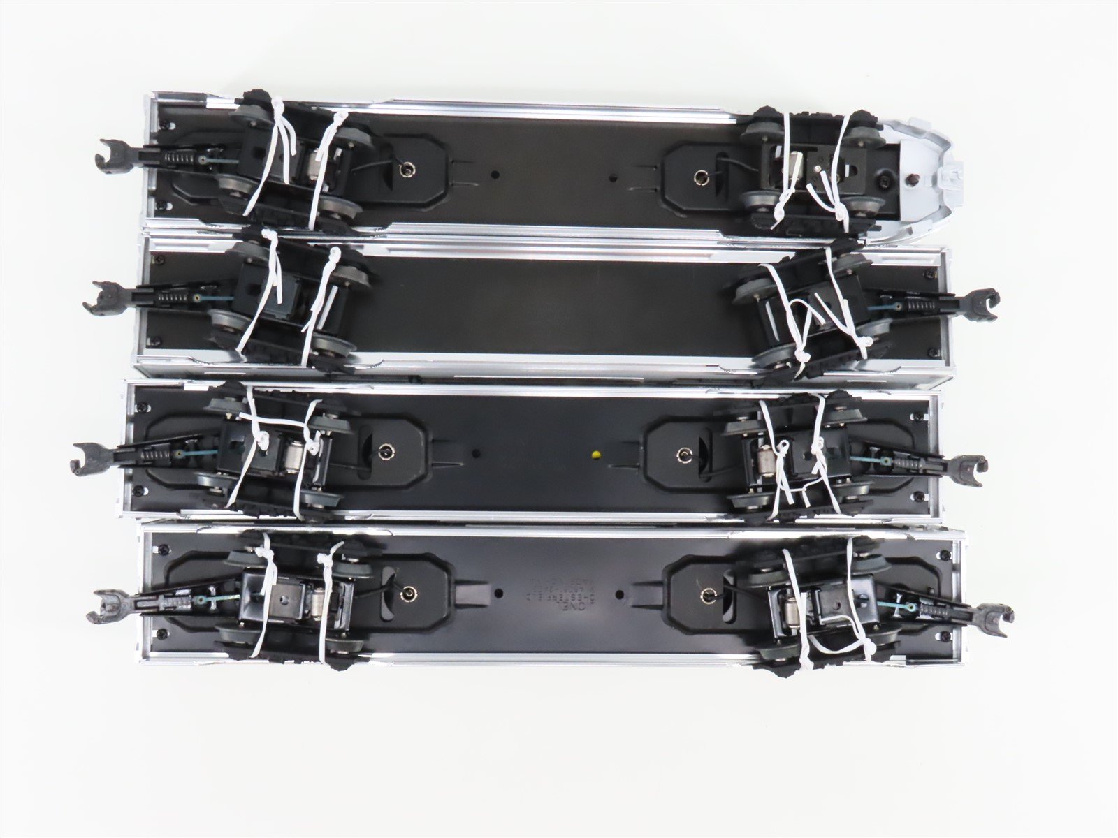 O Gauge 3-Rail Lionel 6-39119 Southern Streamlined Aluminum 4-Car Passenger Set