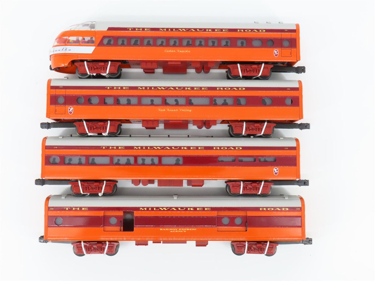 O Gauge 3-Rail Lionel 6-19184 MILW &quot;Hiawatha&quot; Aluminum Passenger Car 4-Pack