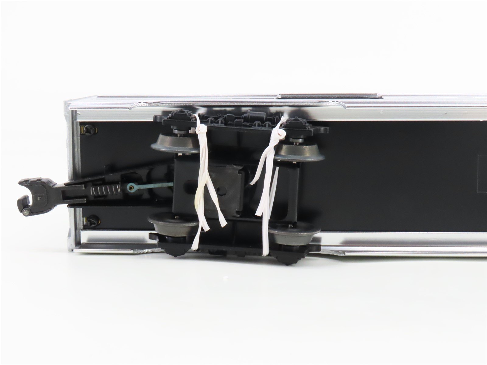 O Gauge 3-Rail Lionel 6-39151 CP Canadian Pacific Aluminum 2-Car Passenger Set