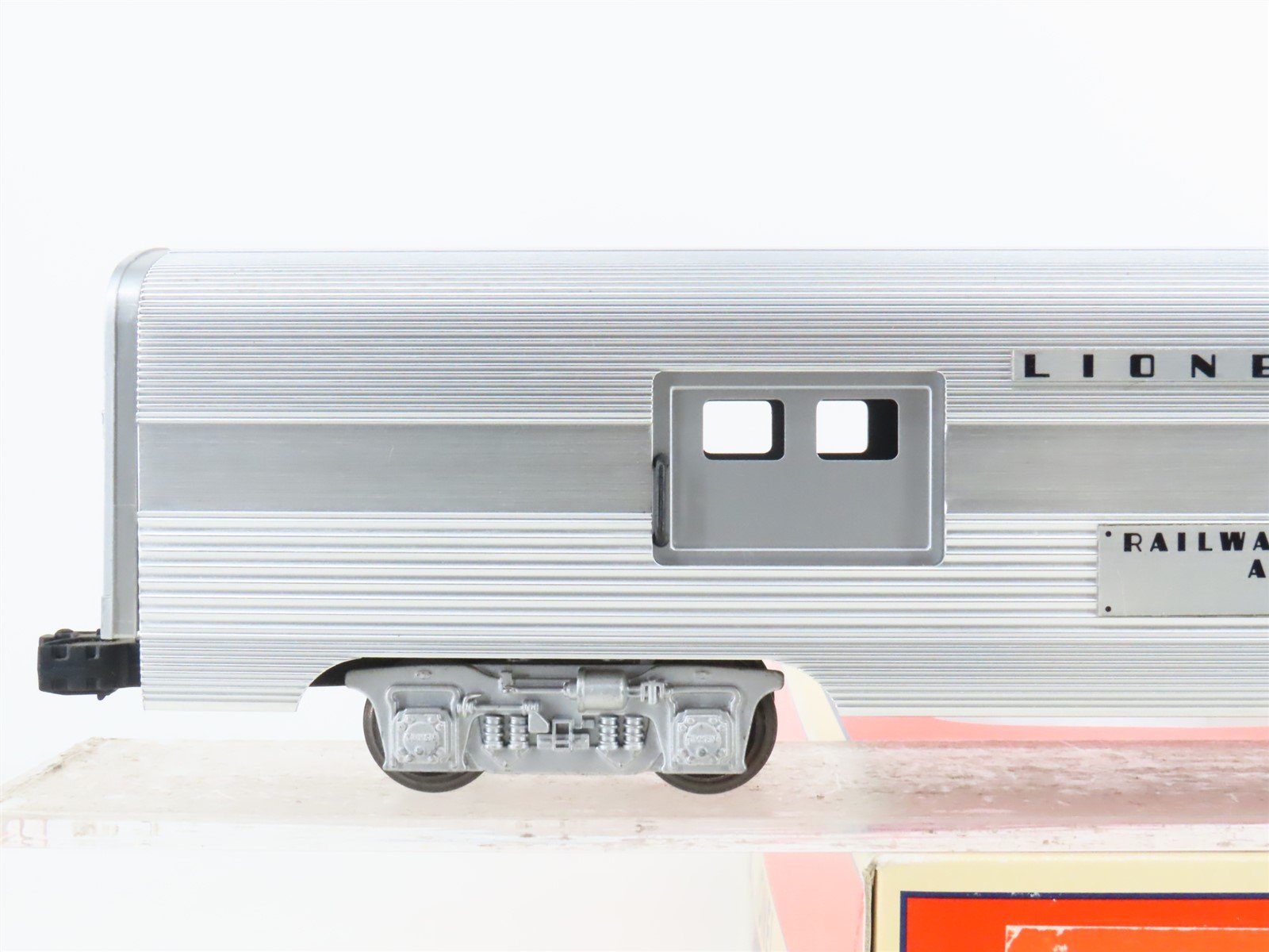 O Gauge 3-Rail Lionel 6-19160 Lionel Lines Aluminum Baggage Passenger #2530
