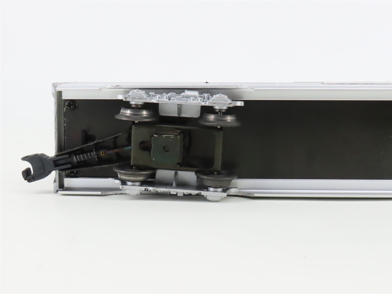 O Gauge 3-Rail Lionel 6-19160 Lionel Lines Aluminum Baggage Passenger #2530