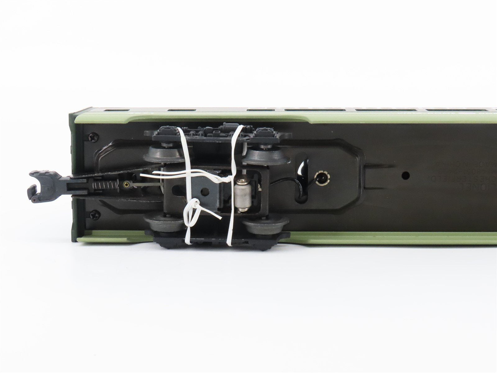 O Gauge 3-Rail Lionel 6-19167 NP Northern Pacific Full Vista-Dome Passenger 2571