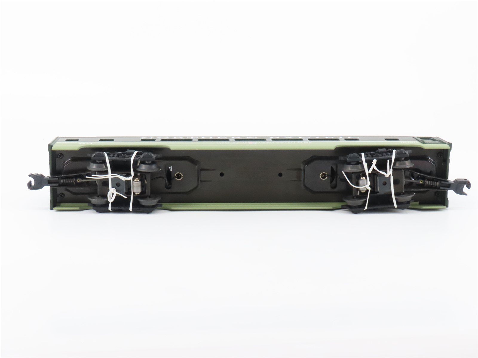 O Gauge 3-Rail Lionel 6-19167 NP Northern Pacific Full Vista-Dome Passenger 2571