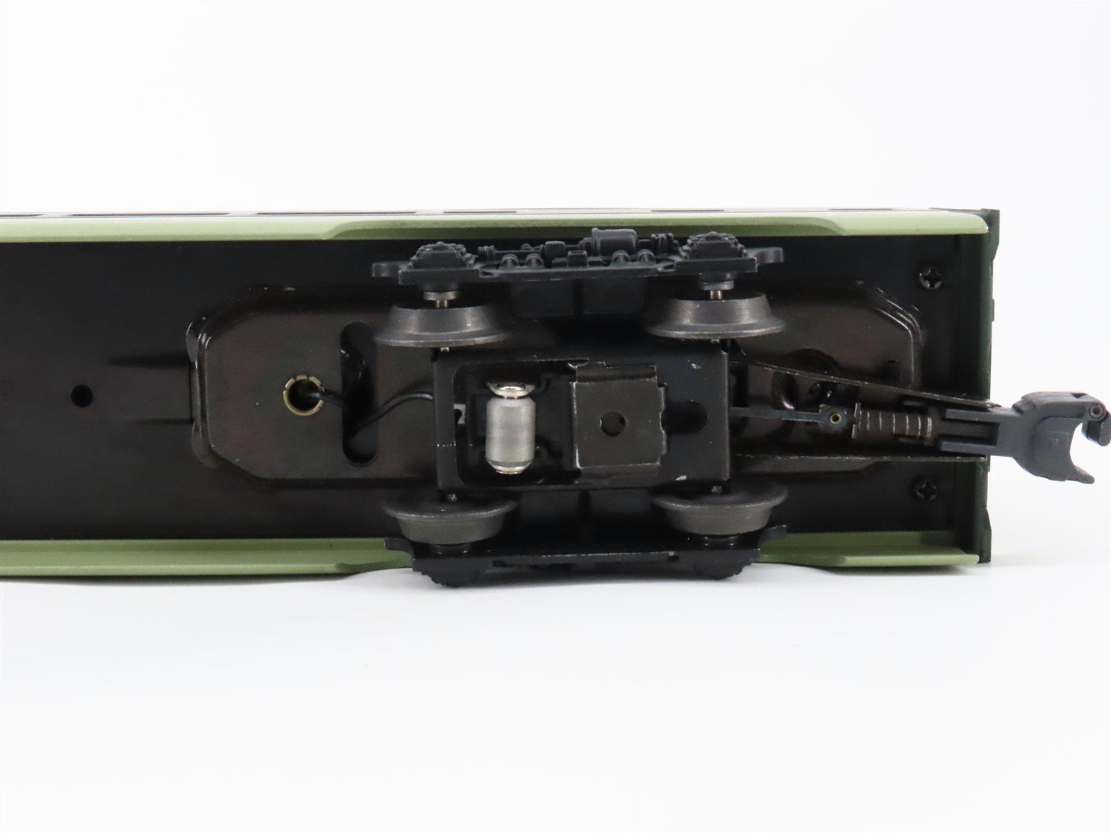 O Gauge 3-Rail Lionel 6-19167 NP Northern Pacific Vista Dome Coach Passenger