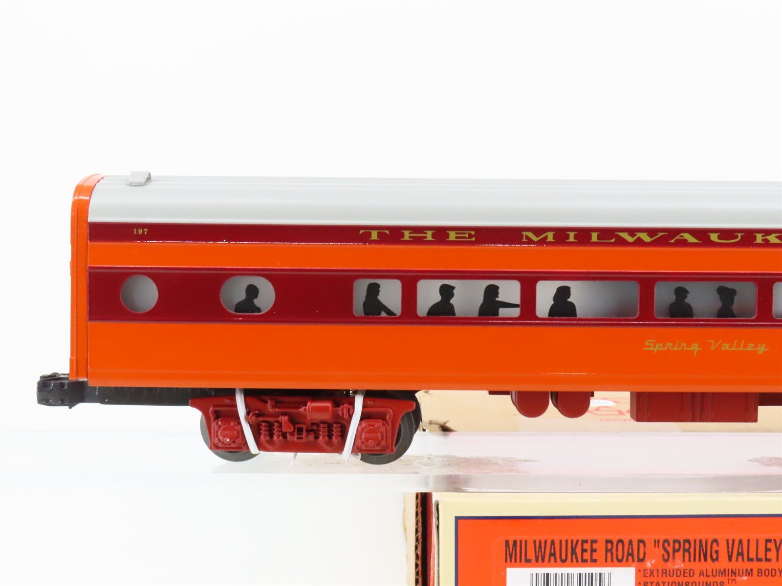 O 3-Rail Lionel 6-39105 MILW Hiawatha Coach Passenger 