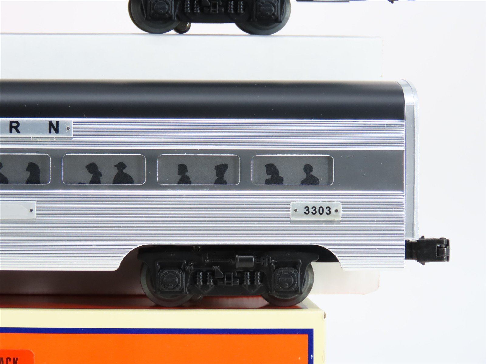 O Gauge 3-Rail Lionel 6-39157 SOU Southern Aluminum Passenger 2 Car Pack