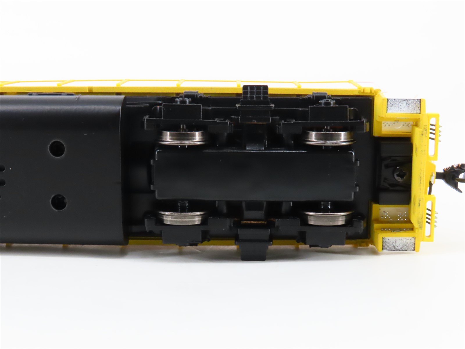 HO Broadway Limited BLI 7456 CWRY Commonwealth EMD GP20 Diesel #2090 - Paragon4