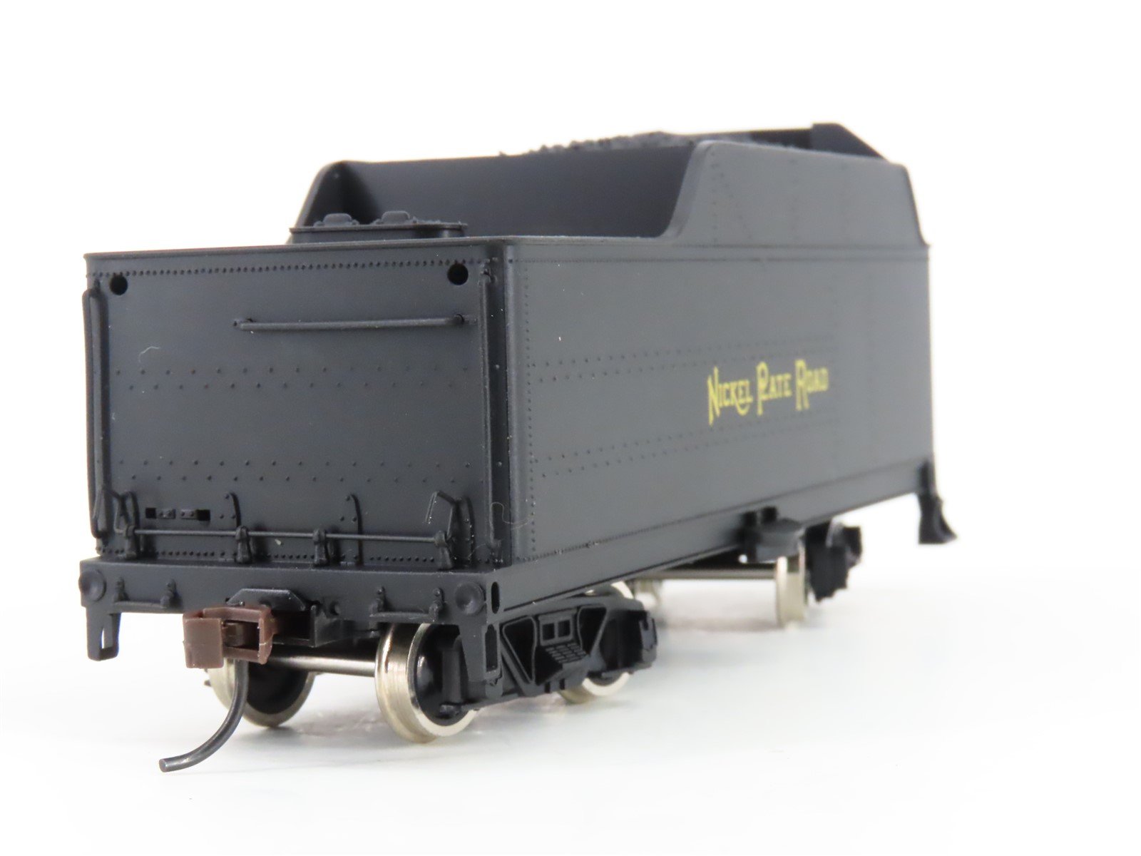 HO Athearn Genesis G9006 NKP Nickel Plate Road 2-8-2 Light Steam #586 -DCC Ready