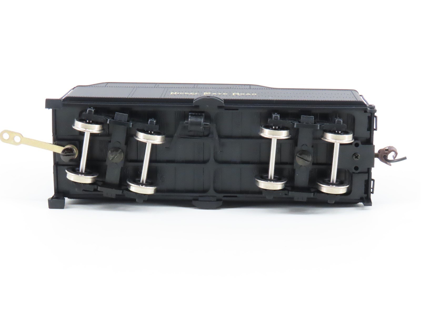 HO Athearn Genesis G9006 NKP Nickel Plate Road 2-8-2 Light Steam #586 -DCC Ready