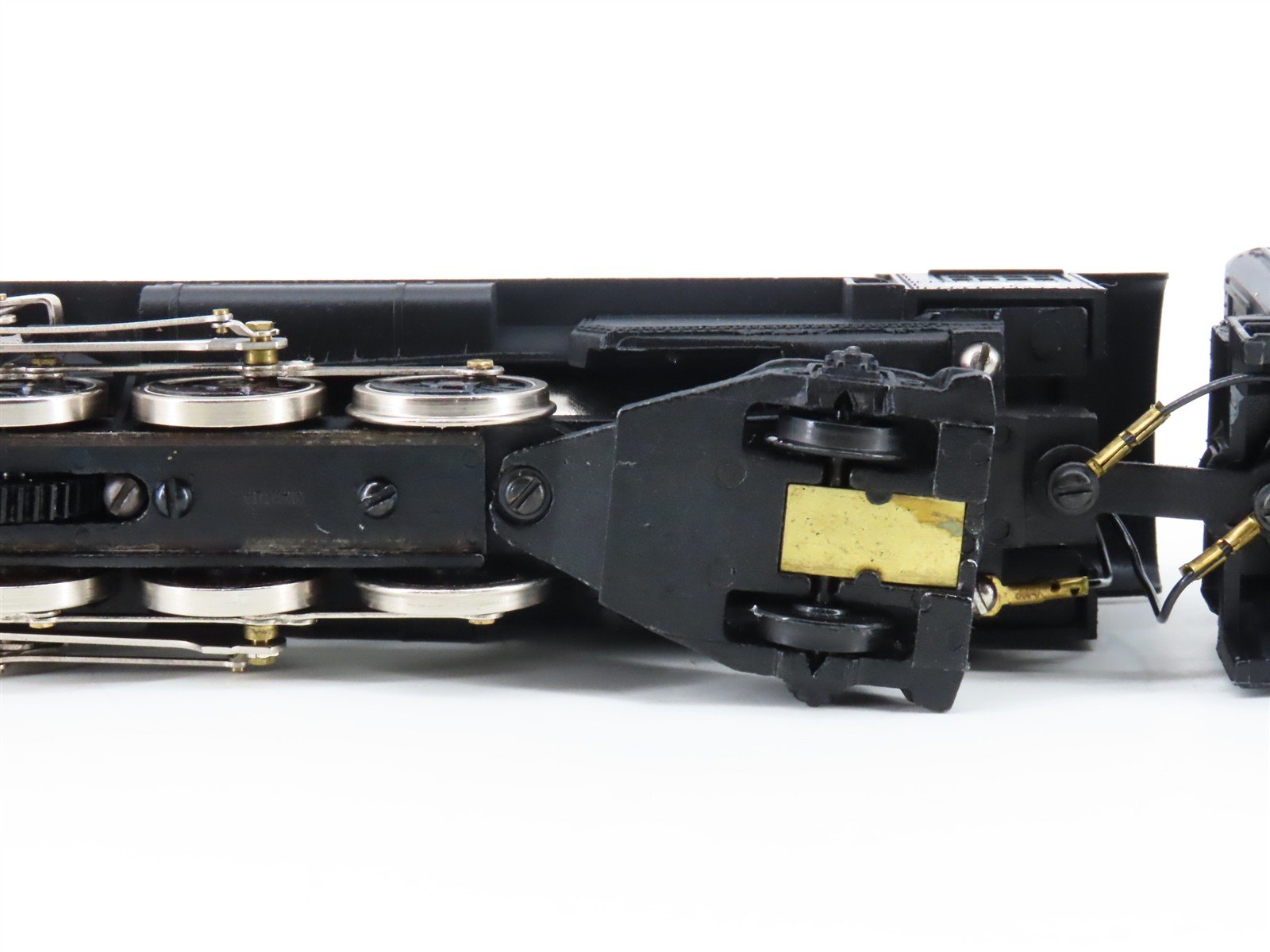 HO Scale Mantua 383-070 NKP Nickel Plate Road 2-8-2 Light Mikado Steam #590