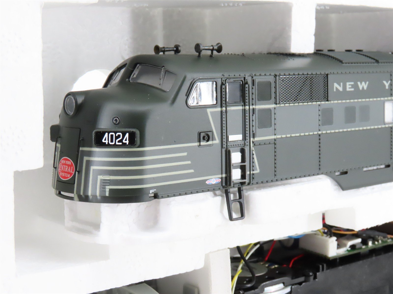 HO Proto 2000 920-40993 NYC New York Central EMD E7A Diesel #4024 w/ DCC & Sound