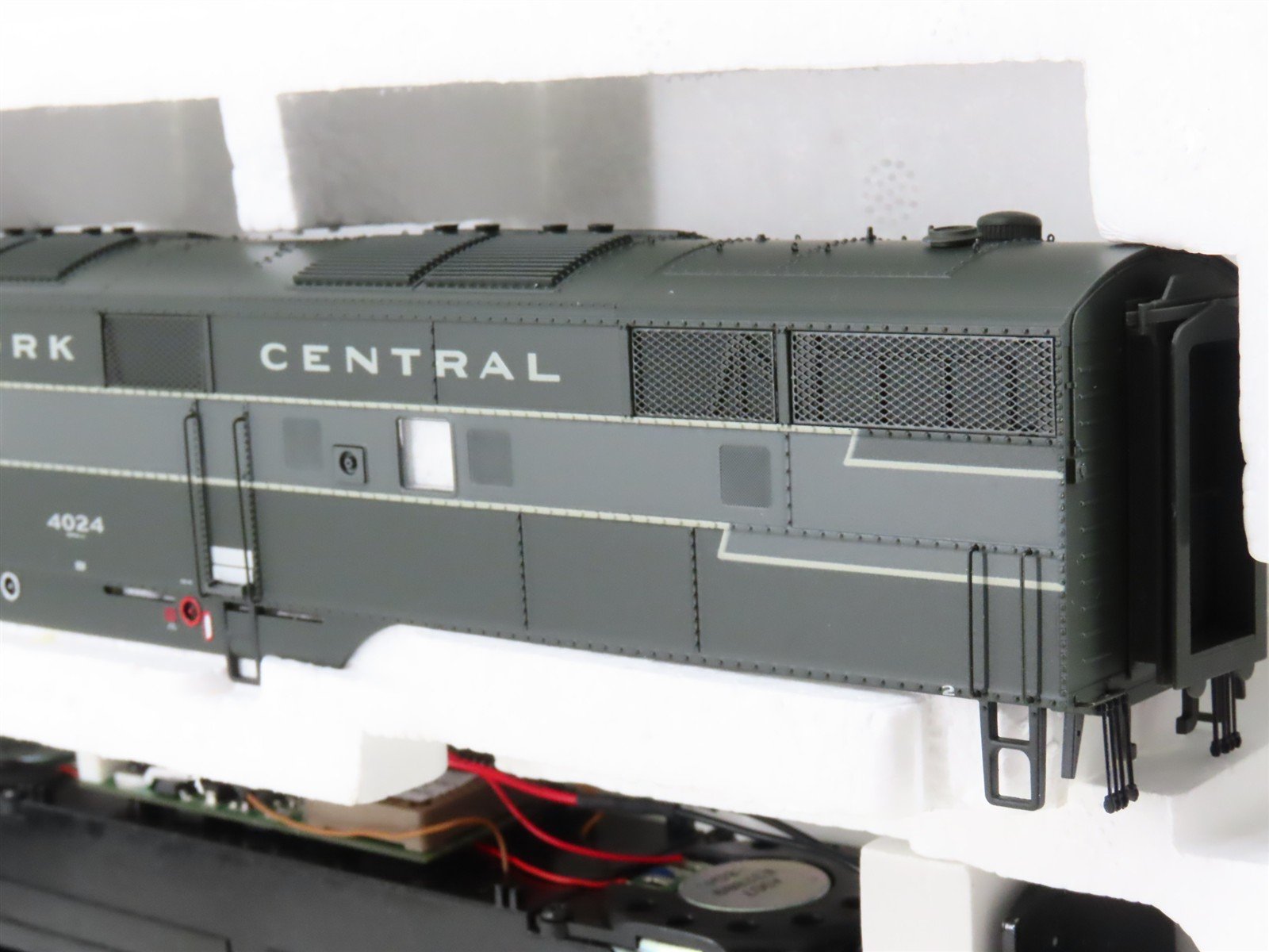 HO Proto 2000 920-40993 NYC New York Central EMD E7A Diesel #4024 w/ DCC & Sound