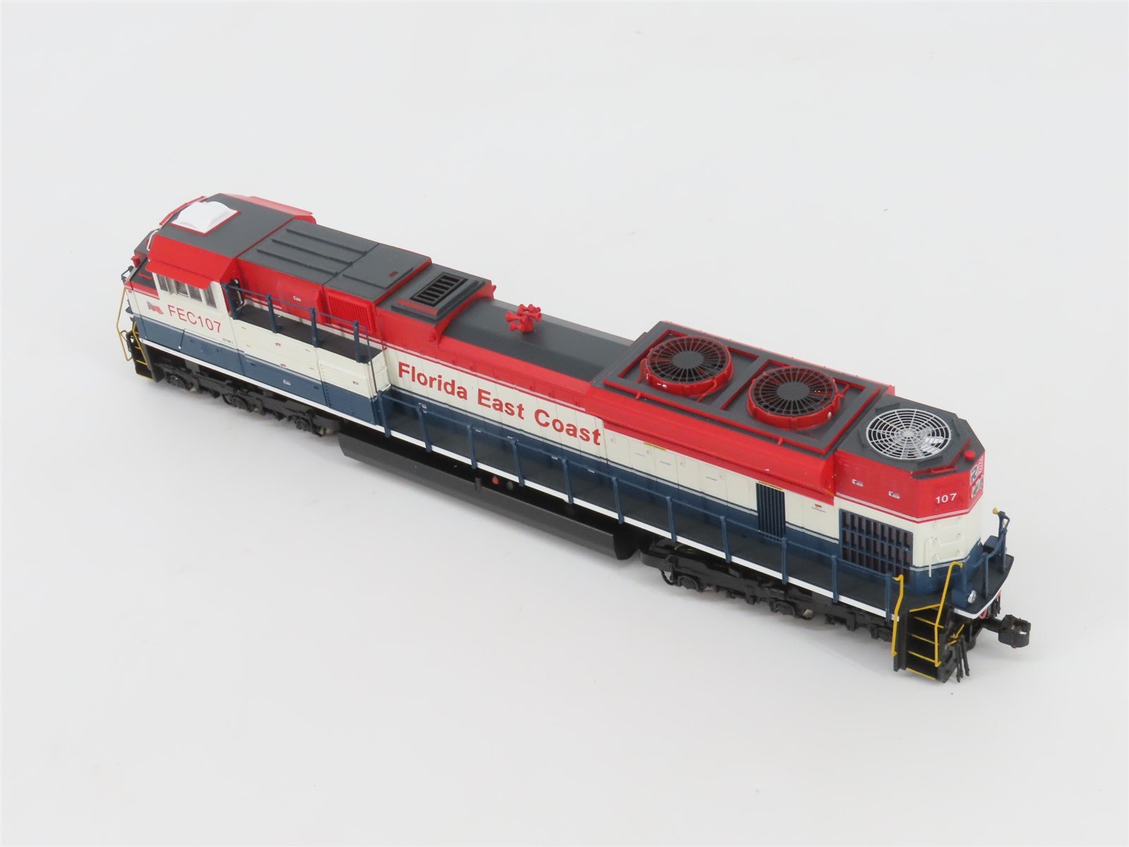 HO Scale MTH 80-2031-1 FEC Florida East Coast SD70M-2 Diesel #107 w/ DCC & Sound