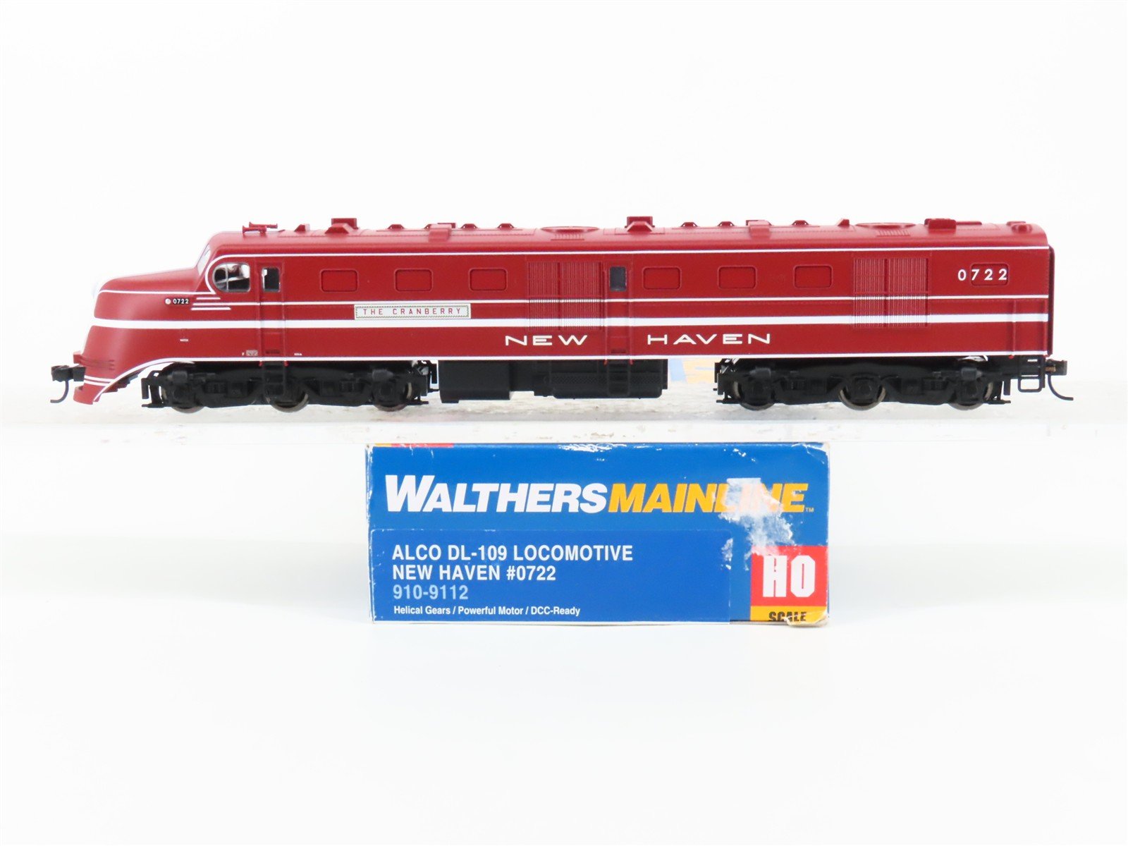 HO Walthers Mainline 910-9112 NH "The Cranberry" DL-109 Diesel #0722 - DCC Ready