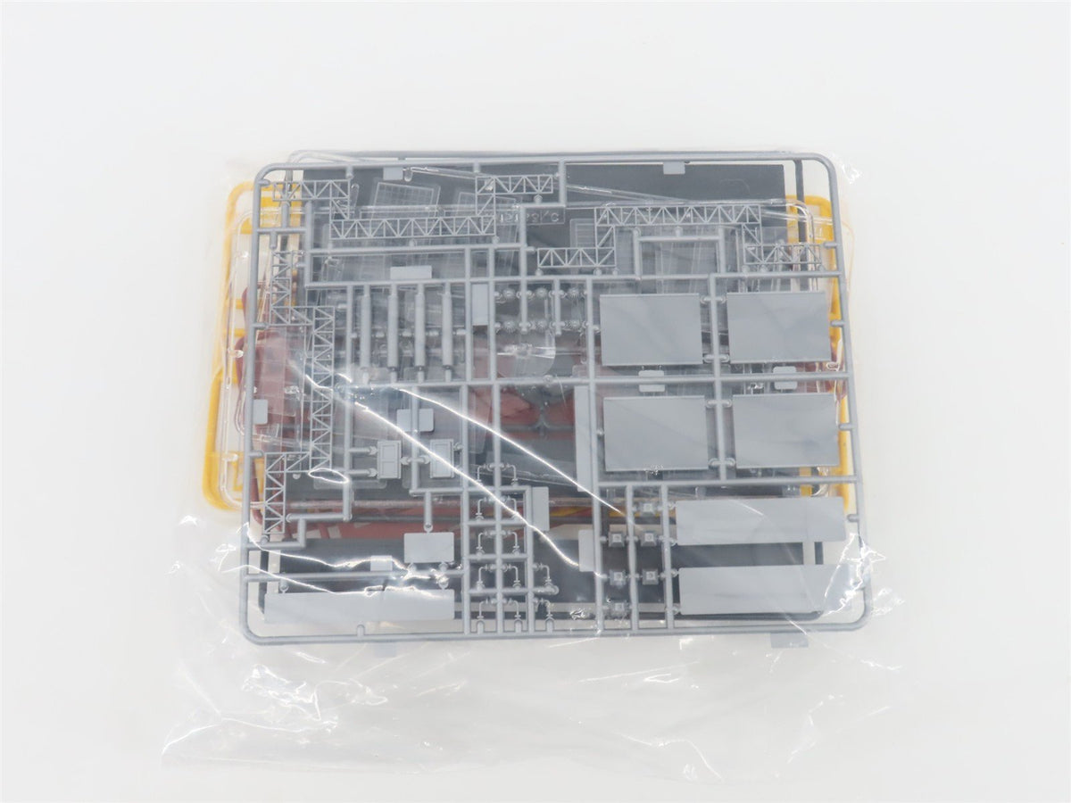 N 1/160 Scale Bachmann Kit #15163 Locomotive Maintenance Building