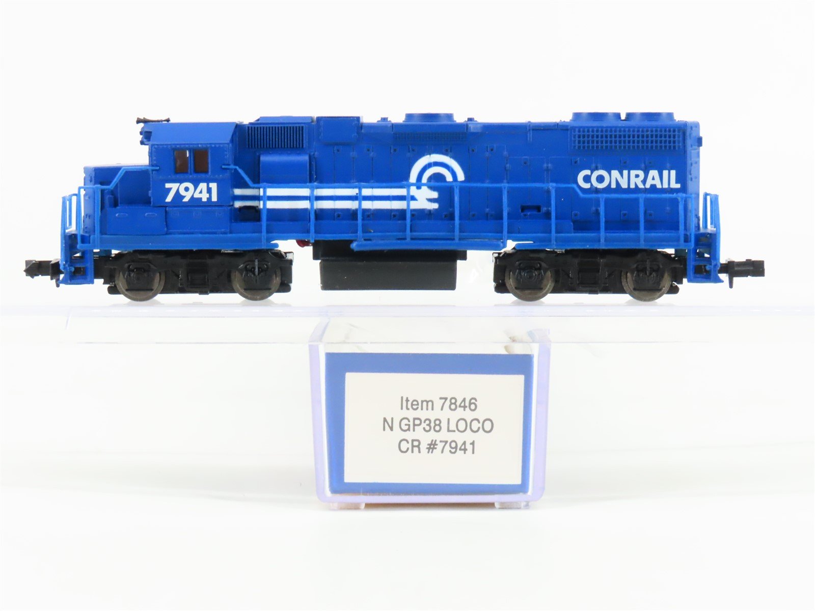 N Scale Life-Like 7846 CR Conrail EMD GP38 Diesel Locomotive #7941