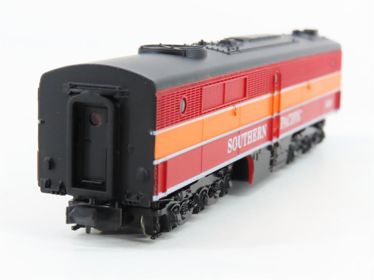 N Scale Con-Cor 001-002045 SP &quot;Daylight&quot; ALCO PB1 Diesel #5918 - Unpowered