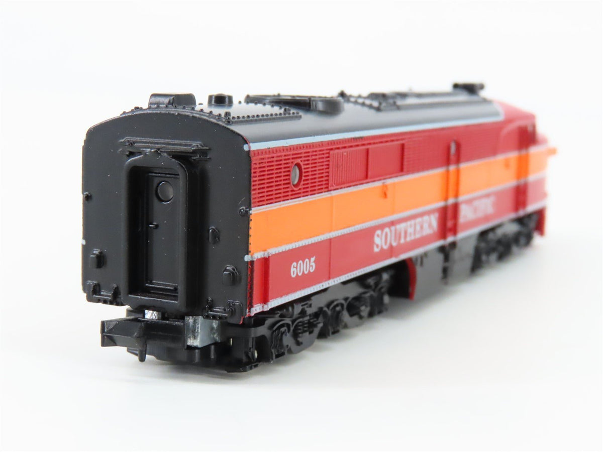 N Scale Con-Cor 001-002005 SP Southern Pacific &quot;Daylight&quot; ALCO PA1 Diesel #6005