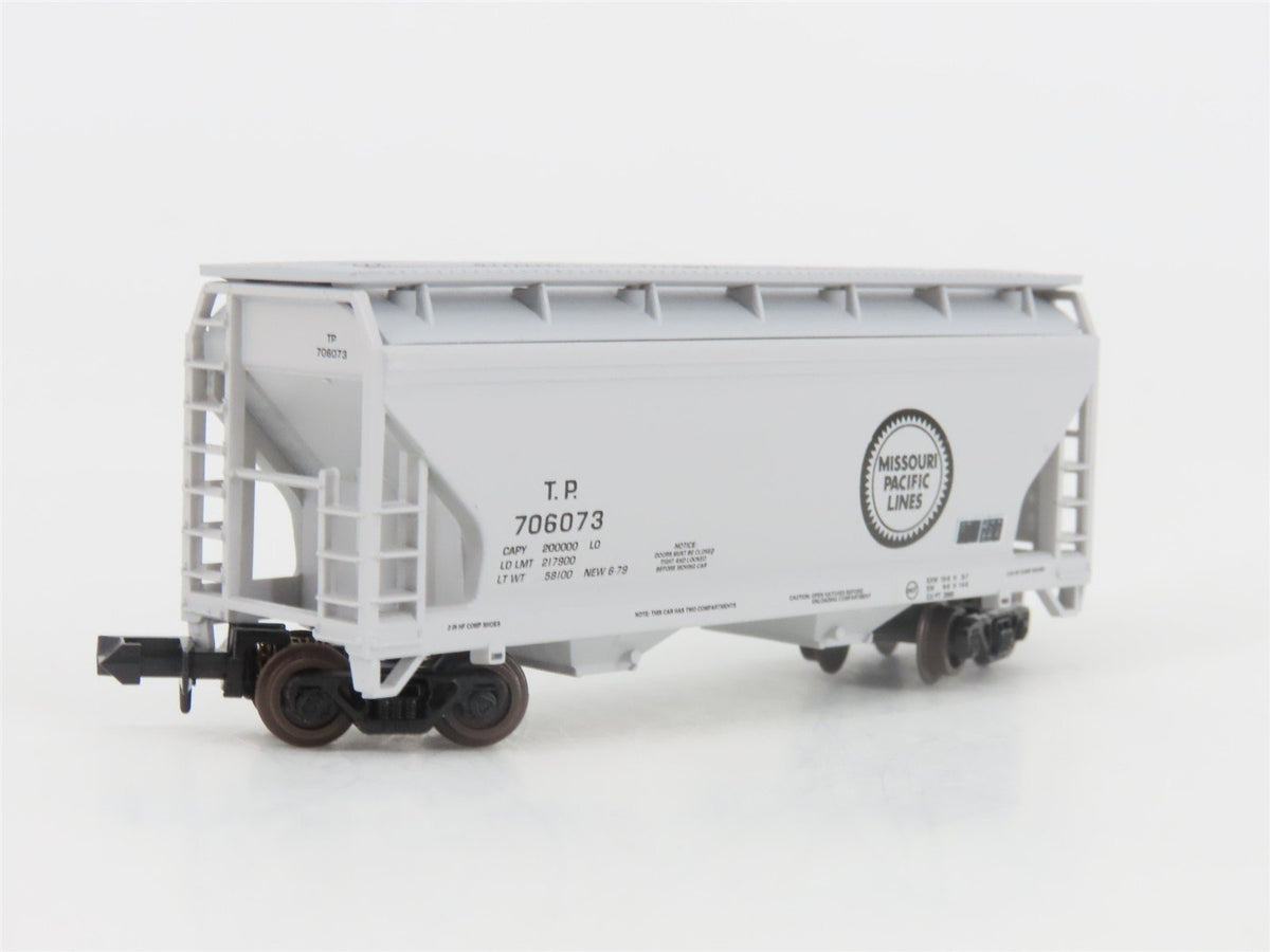 N Scale Atlas 5774 CEI/MP/TP 2-Bay Centerflow Hopper 3-Pack