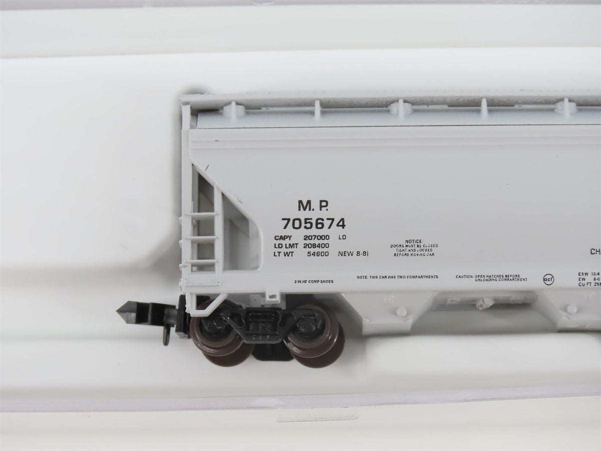 N Scale Atlas 5774 CEI/MP/TP 2-Bay Centerflow Hopper 3-Pack