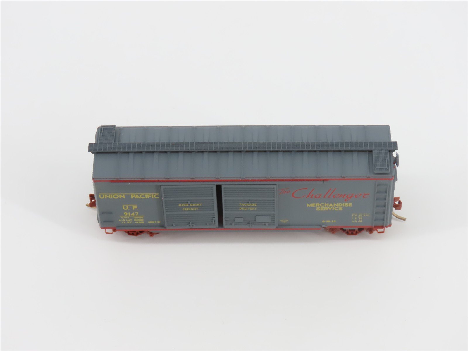 N Scale Micro-Trains MTL 23230 UP Union Pacific Challenger 40' Box Car #9147