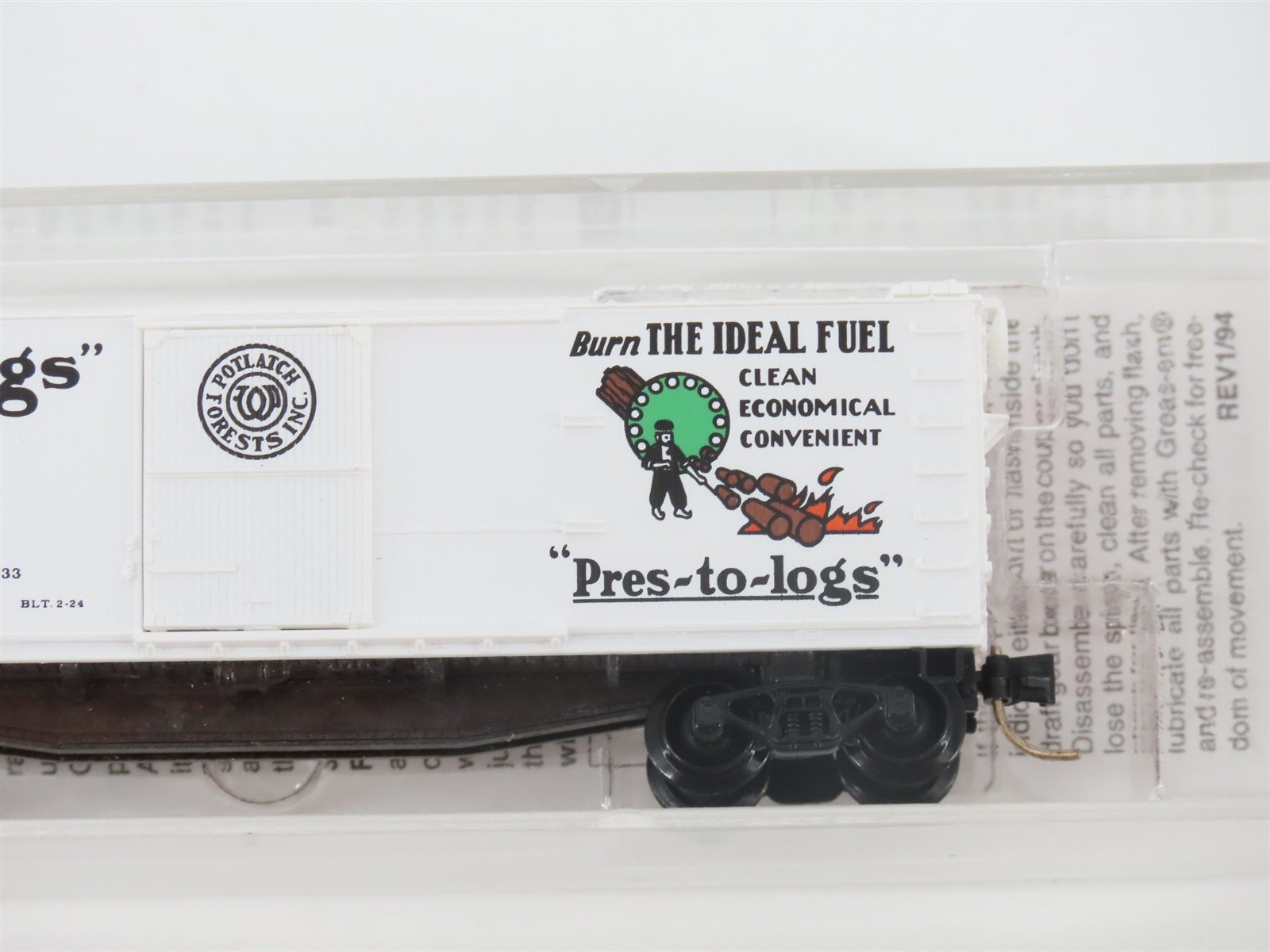 N Scale Micro-Trains MTL 42060 Potlach Lumber Co. 40' Single Door Box Car #424