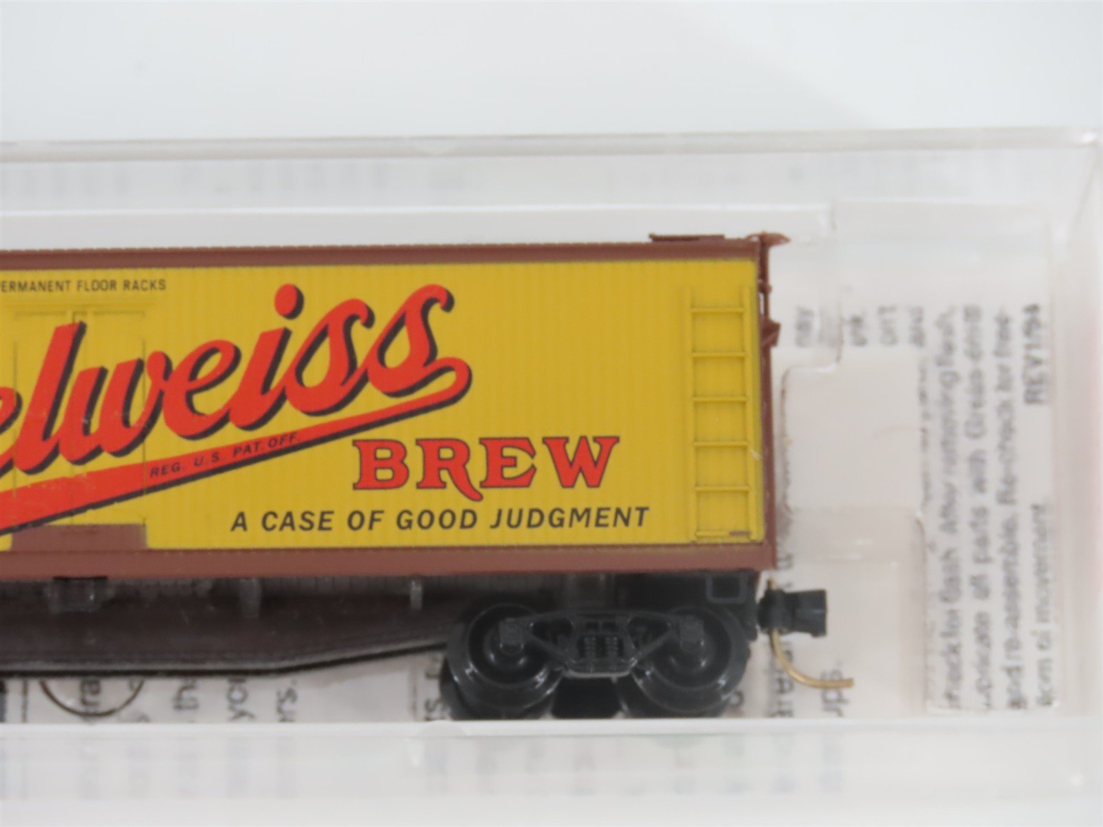 N Scale Micro-Trains MTL 49430 URT Edelweiss Brew 40' Wood Reefer #18301