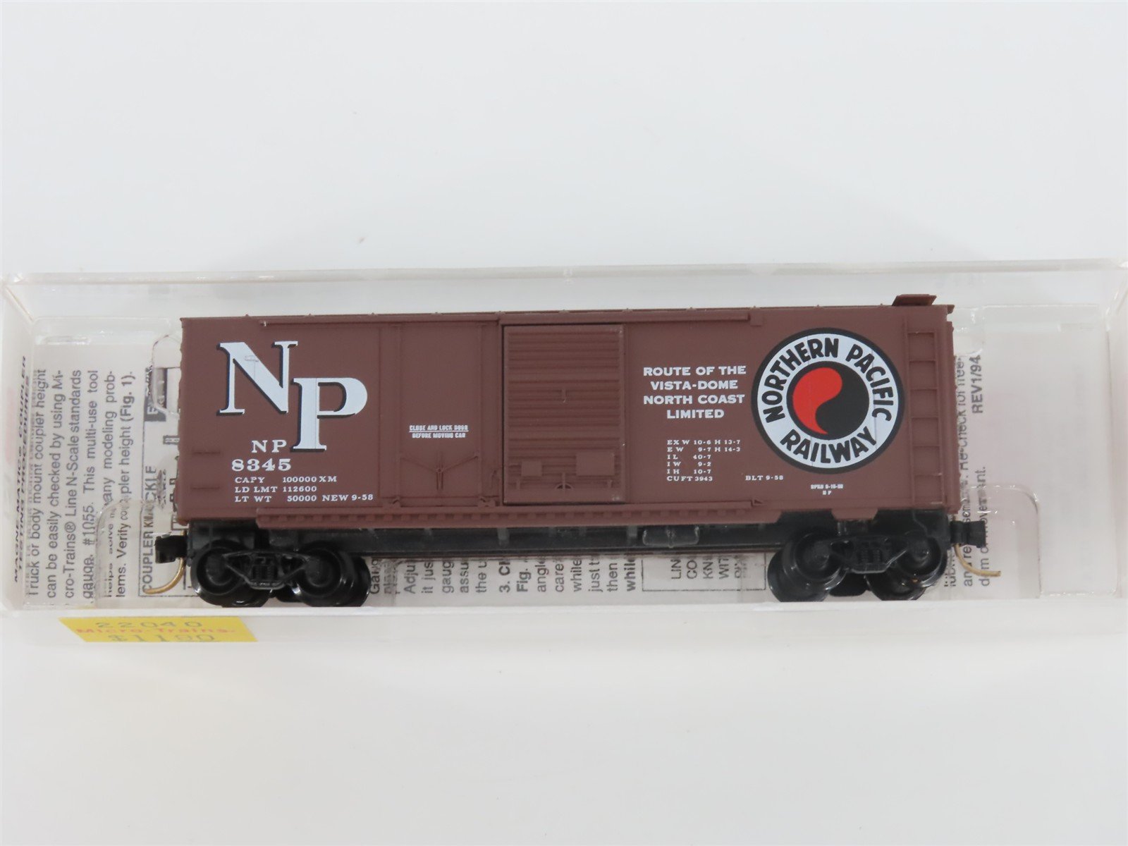 N Scale Micro-Trains MTL 22040 NP Northern Pacific Railway 40' Box Car #8345
