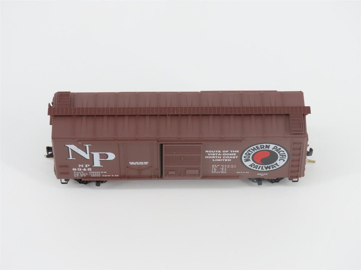 N Scale Micro-Trains MTL 22040 NP Northern Pacific Railway 40&#39; Box Car #8345