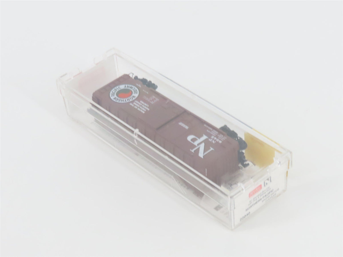 N Scale Micro-Trains MTL 22040 NP Northern Pacific Railway 40&#39; Box Car #8345