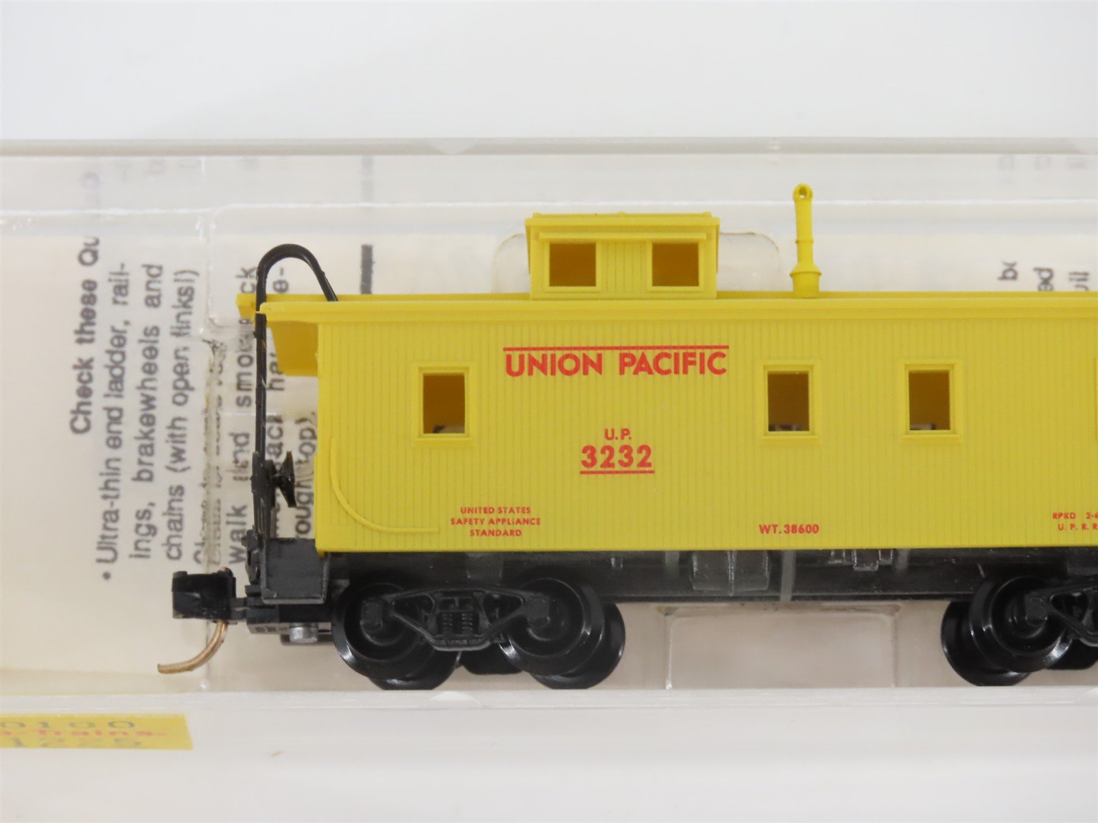 N Scale Micro-Trains MTL 50100 UP Union Pacific Railroad 34' Caboose #3232