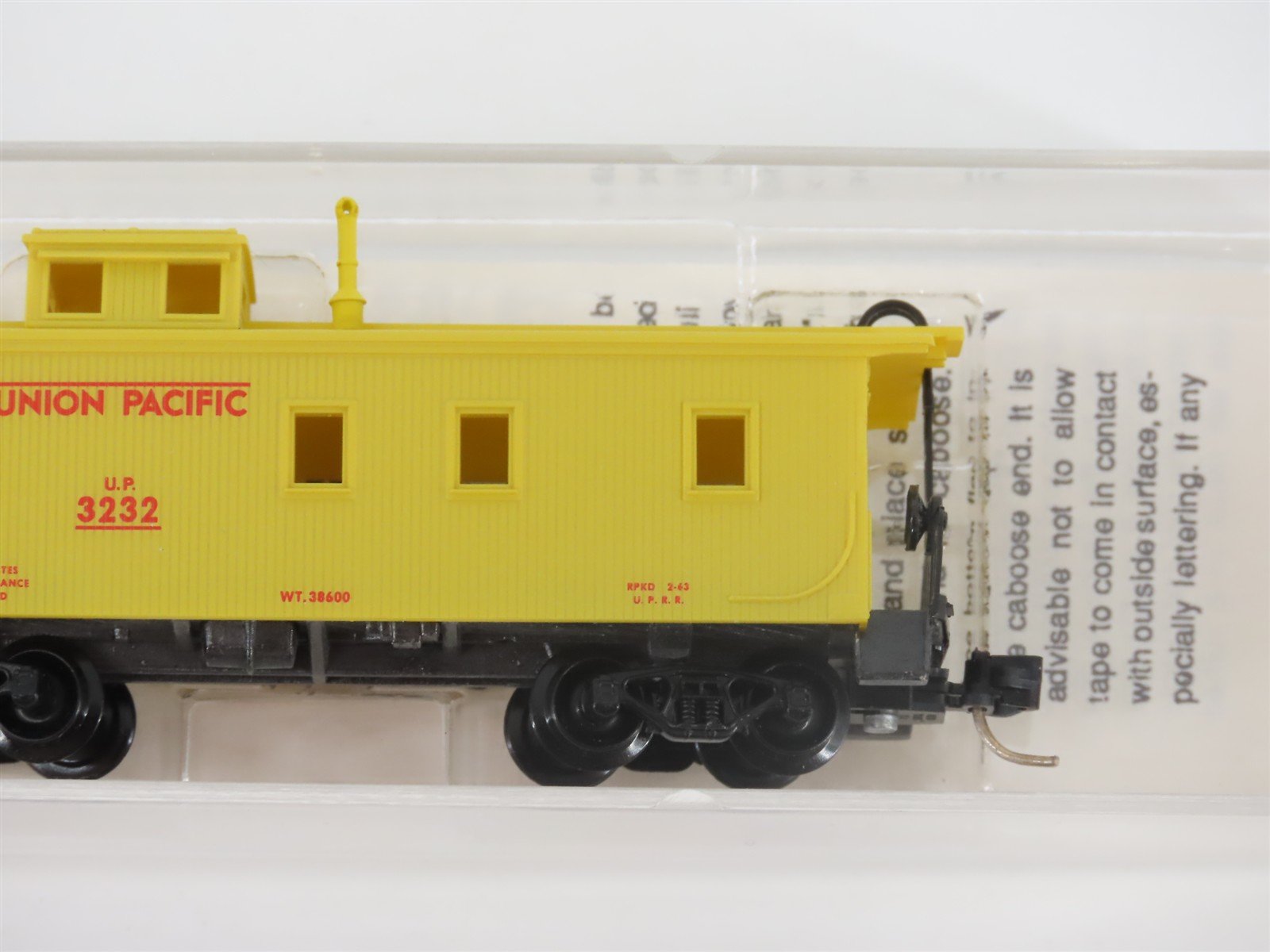 N Scale Micro-Trains MTL 50100 UP Union Pacific Railroad 34' Caboose #3232