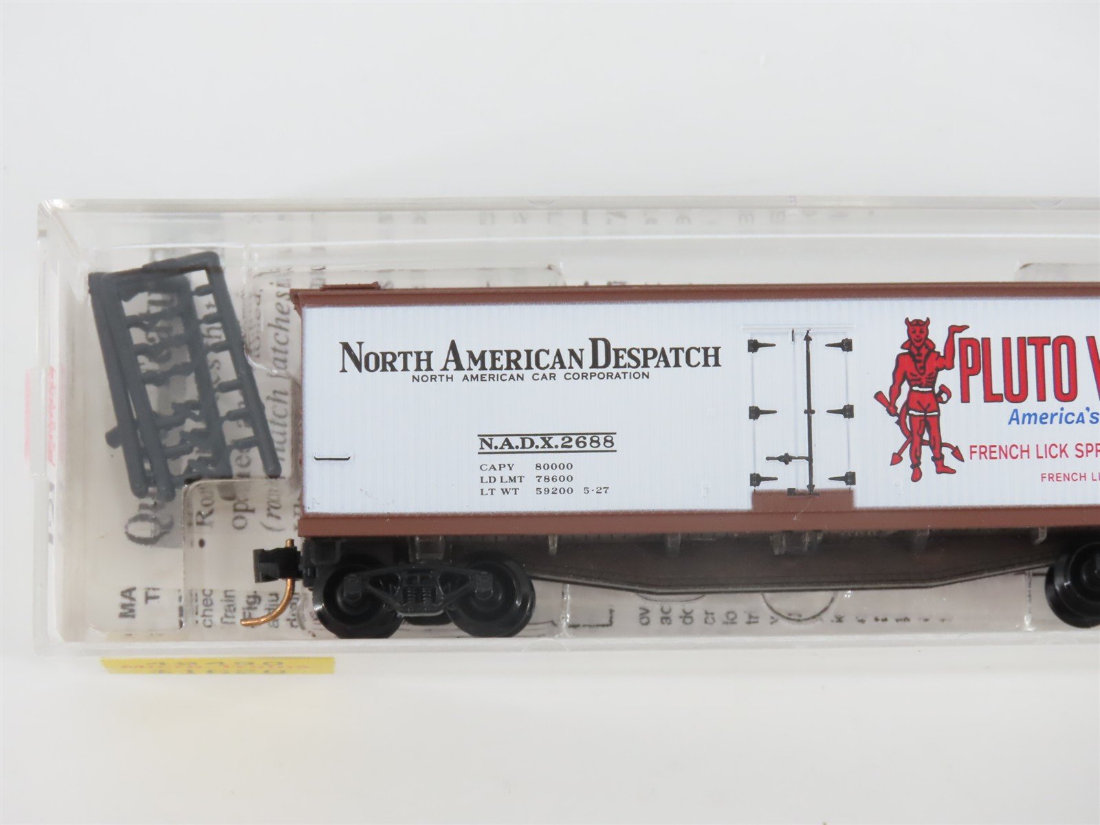 N Scale Micro-Trains MTL 49490 NADX Pluto Water 40' Wood Reefer #2688