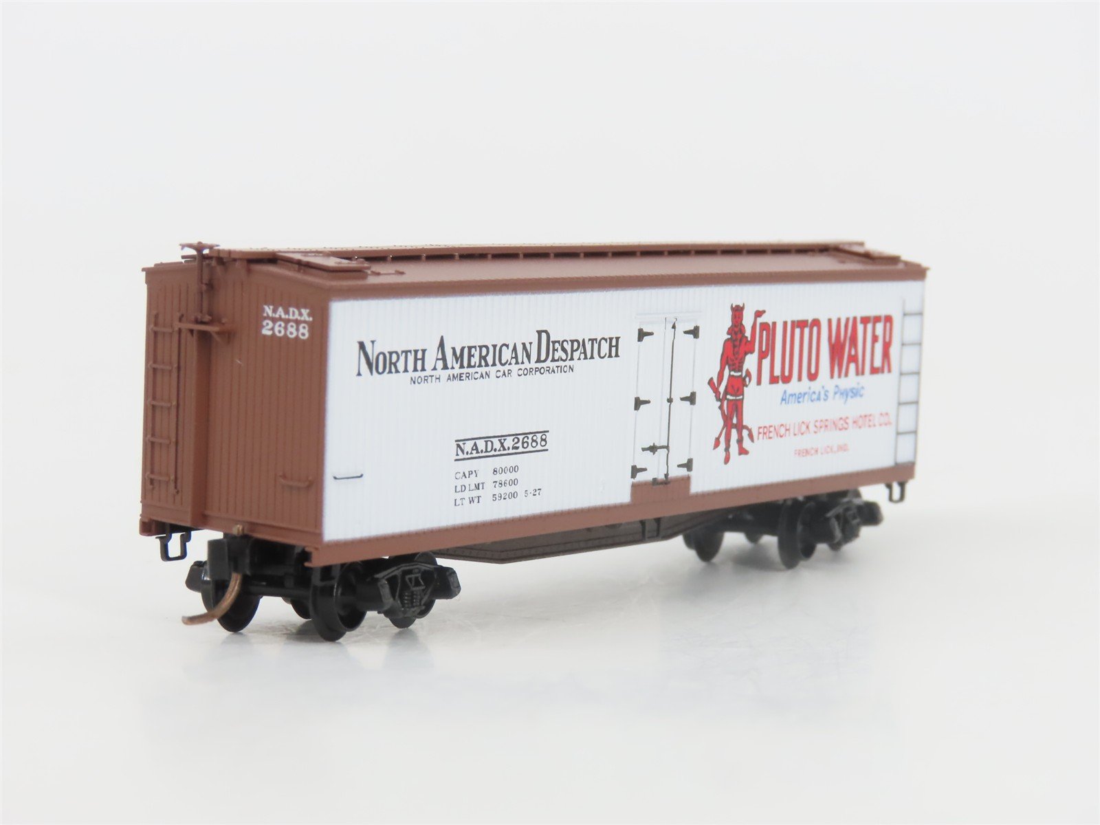 N Scale Micro-Trains MTL 49490 NADX Pluto Water 40' Wood Reefer #2688
