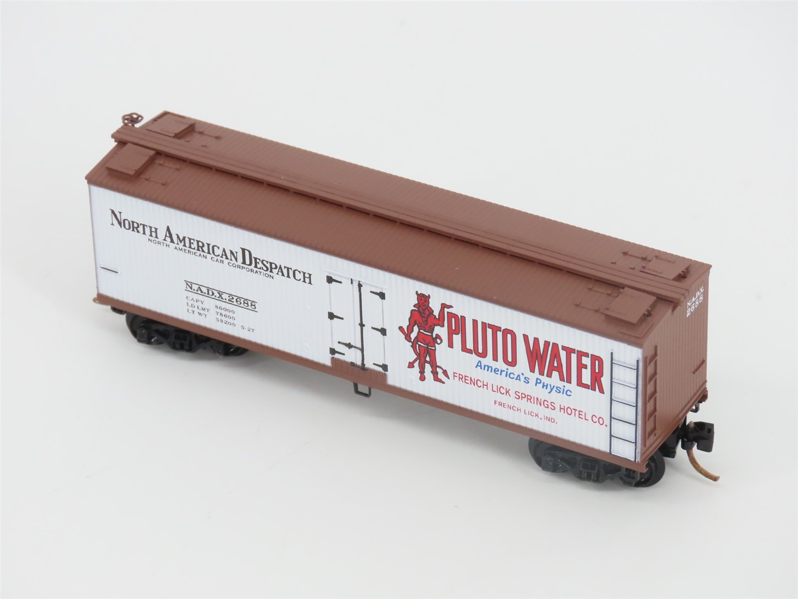 N Scale Micro-Trains MTL 49490 NADX Pluto Water 40' Wood Reefer #2688