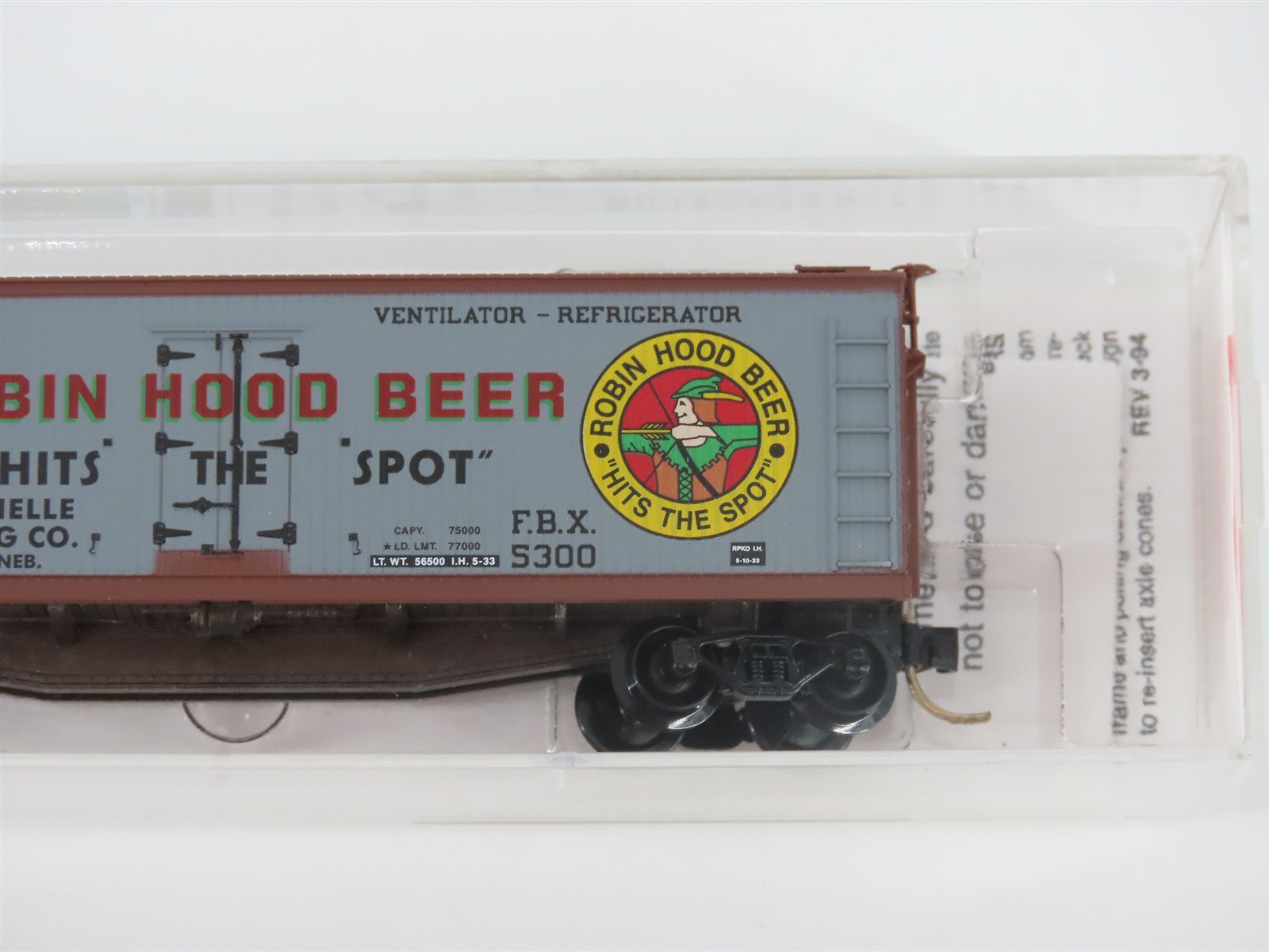 N Scale Micro-Trains MTL 49450 FBX Robin Hood Beer 40' Wood Reefer #5300