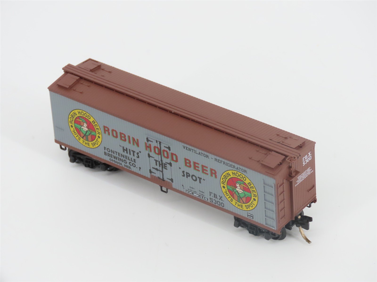 N Scale Micro-Trains MTL 49450 FBX Robin Hood Beer 40' Wood Reefer #5300