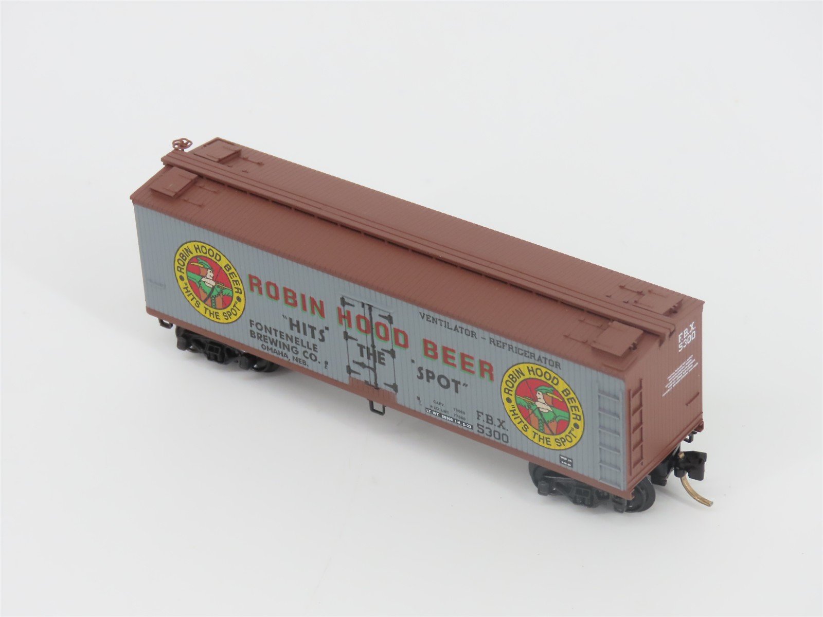 N Scale Micro-Trains MTL 49450 FBX Robin Hood Beer 40' Wood Reefer #5300