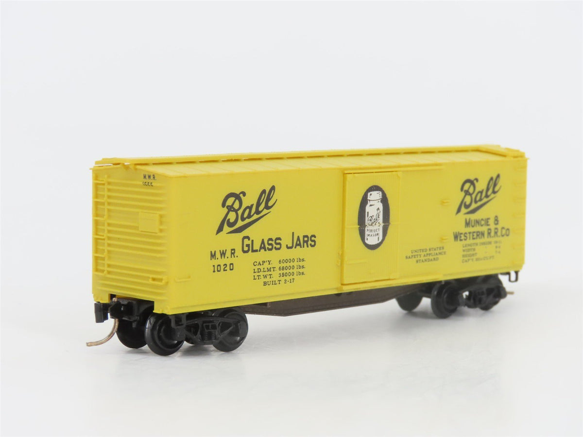 N Scale Micro-Trains MTL 42030 MWR Ball Glass Jars 40&#39; Single Door Box Car #1020